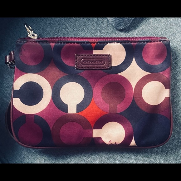 Coach Handbags - Vintage Coach Pop Art Wristlet